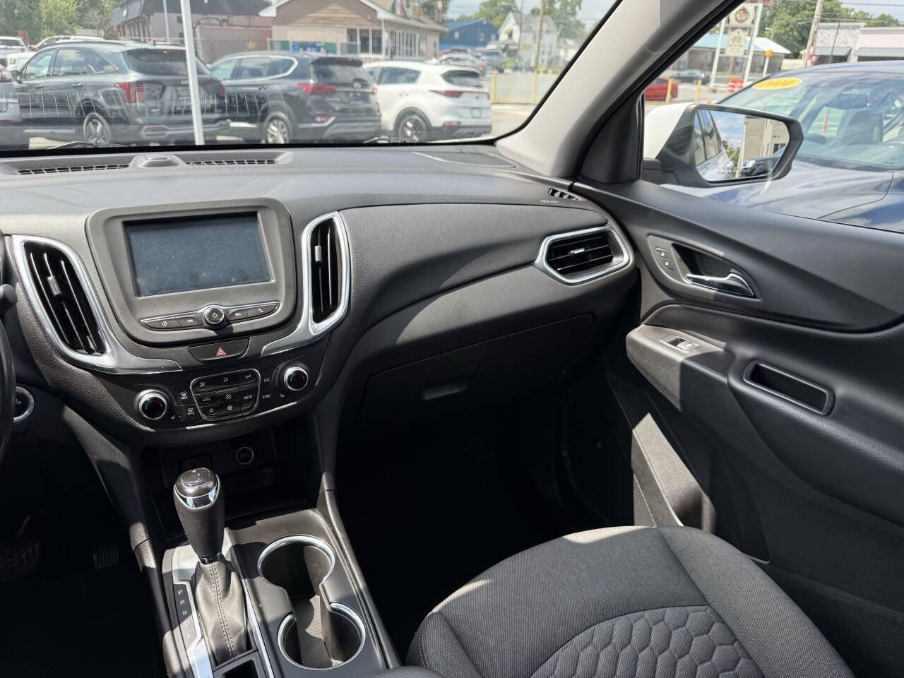 Used 2018 Chevrolet Equinox LT FWD image 13