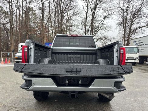 New 2026 GMC Sierra 3500 Denali w/ Denali Reserve Package AWD/4WD image 4