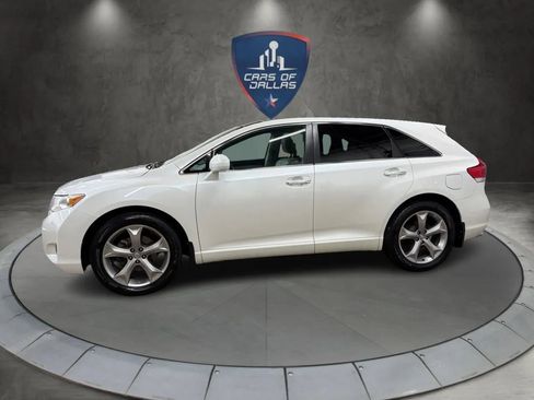 Used 2012 Toyota Venza XLE w/ XLE Premium Pkg image 2