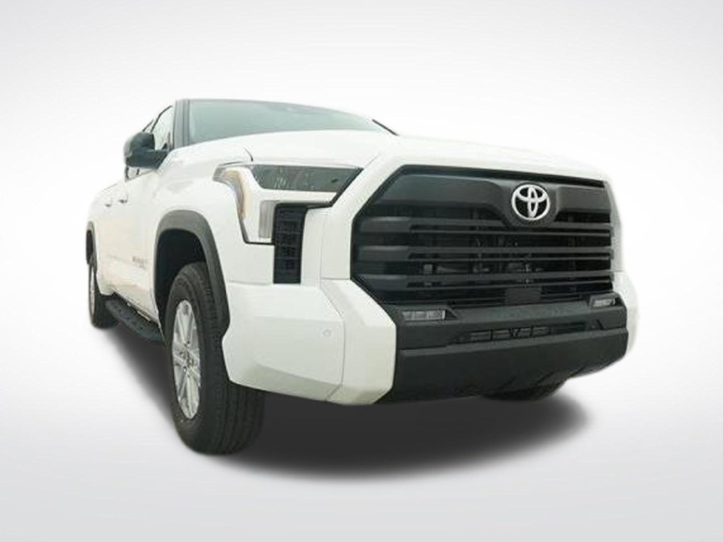 Used 2024 Toyota Tundra SR5 w/ SR5 Premium Package AWD/4WD image 34