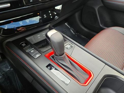 New 2026 Nissan Kicks SR w/ SR Premium Package image 24