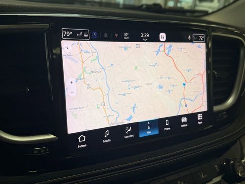 Used 2023 Chrysler Pacifica Limited image 33