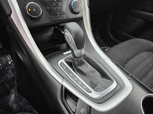 Used 2016 Ford Fusion SE FWD image 23