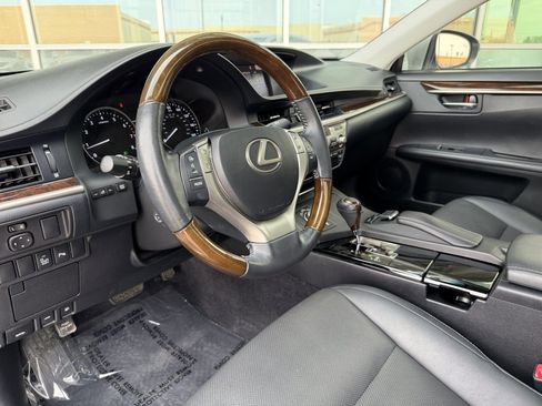Used 2015 Lexus ES 350 w/ Premium Package FWD image 31