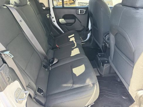 Used 2022 Jeep Gladiator Sport AWD/4WD image 20