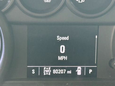 Used 2020 Chevrolet Silverado 2500 Custom w/ Custom Value Package image 17