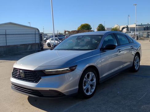 Used 2024 Honda Accord Sport image 8