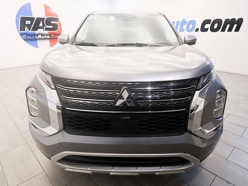 Used 2024 Mitsubishi Outlander FWD image 8
