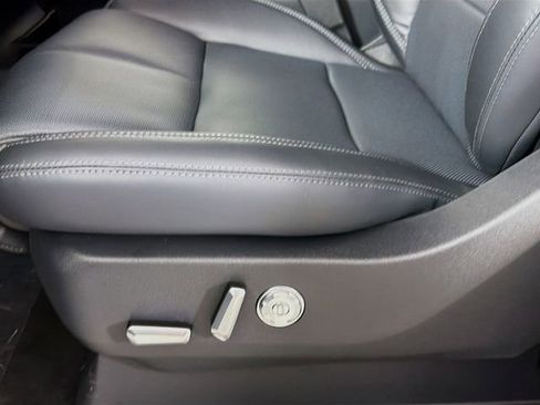 New 2025 Lincoln Navigator Reserve w/ Jet Appearance Package AWD/4WD image 20
