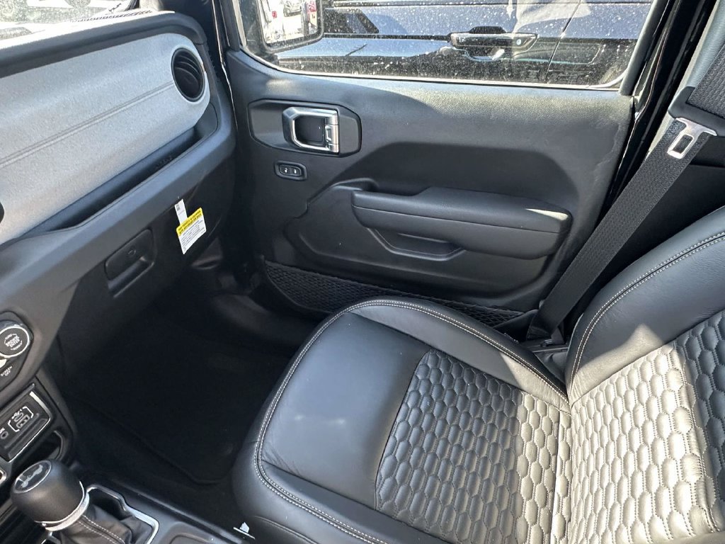 Used 2026 Jeep Wrangler Unlimited Sport AWD/4WD image 30