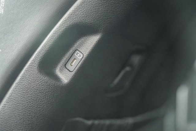 Used 2025 Kia Telluride S AWD/4WD image 42
