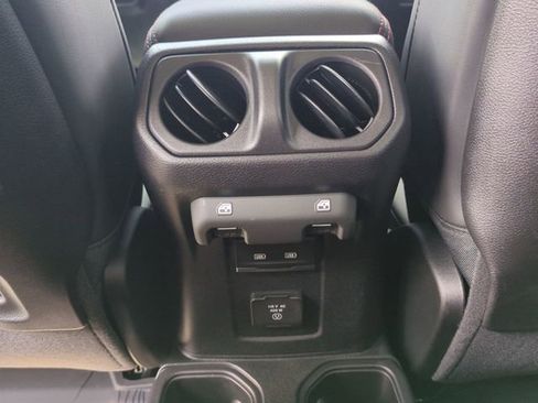 New 2025 Jeep Gladiator Rubicon w/ Convenience Group image 26