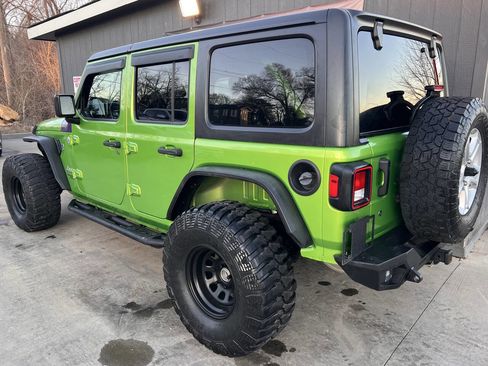Used 2018 Jeep Wrangler Unlimited Sport S image 7