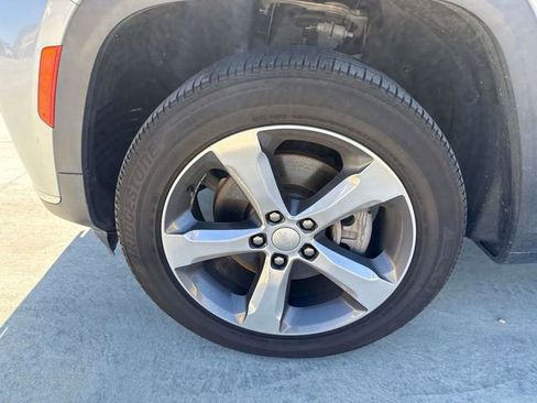 Used 2021 Jeep Grand Cherokee L Limited image 5