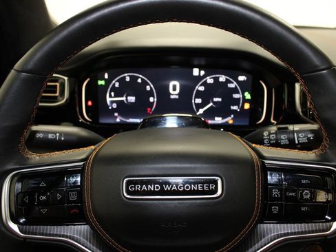 Used 2025 Jeep Grand Wagoneer Series III w/ Rear Seat Video Group 1 AWD/4WD image 25