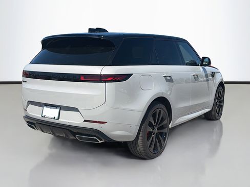 New 2025 Land Rover Range Rover Sport Dynamic SE image 5