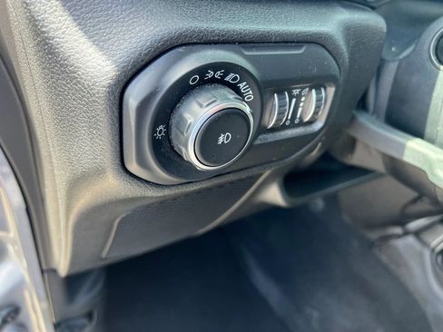 Used 2019 Jeep Wrangler Unlimited Sport S AWD/4WD image 31