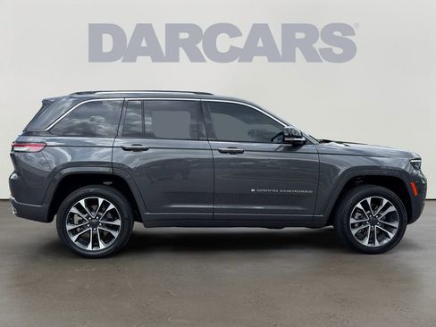 Used 2022 Jeep Grand Cherokee Overland w/ Advanced Protech Group III AWD/4WD image 8