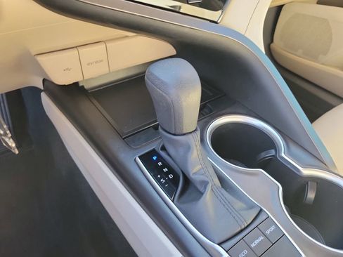 Used 2024 Toyota Camry LE image 23