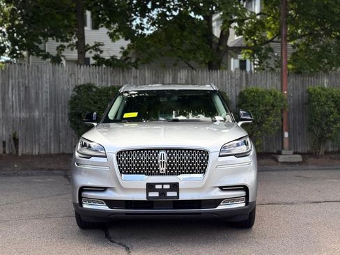 Used 2021 Lincoln Aviator Reserve w/ Elements Package Plus AWD/4WD image 9