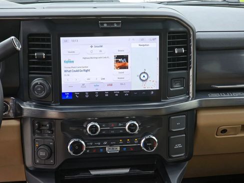 Used 2025 Ford F250 Lariat w/ Lariat Ultimate Package AWD/4WD image 30
