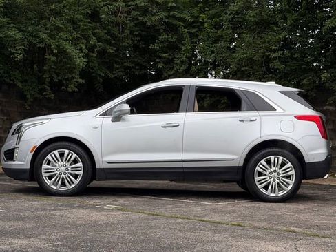 Used 2018 Cadillac XT5 Premium Luxury w/ Driver Assist Package AWD/4WD image 9