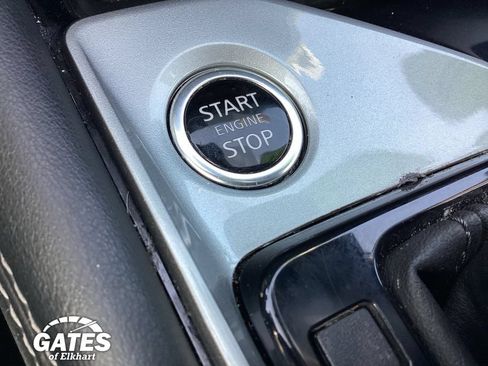 Used 2024 Nissan Altima 2.5 SV w/ SV Premium Package FWD image 21