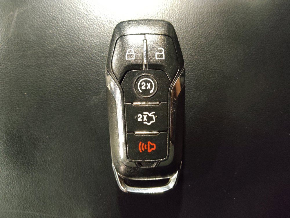 Used 2017 Lincoln MKX Premiere FWD image 32