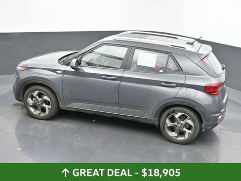Used 2025 Hyundai Venue SEL image 19