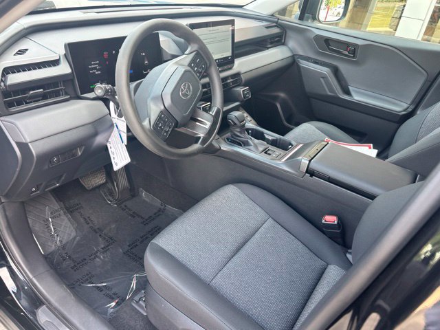 Used 2026 Toyota RAV4 LE AWD/4WD image 22