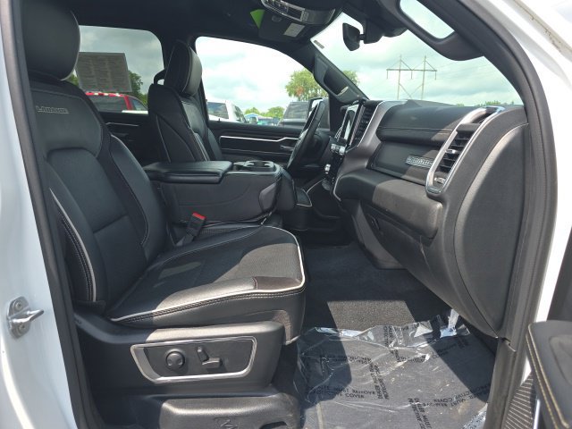 Used 2025 RAM 1500 Laramie AWD/4WD image 34