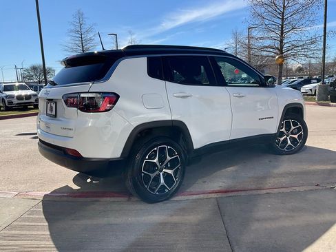 Used 2025 Jeep Compass Limited image 6