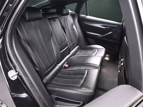 Used 2019 BMW X6 xDrive35i w/ M Sport Package image 19