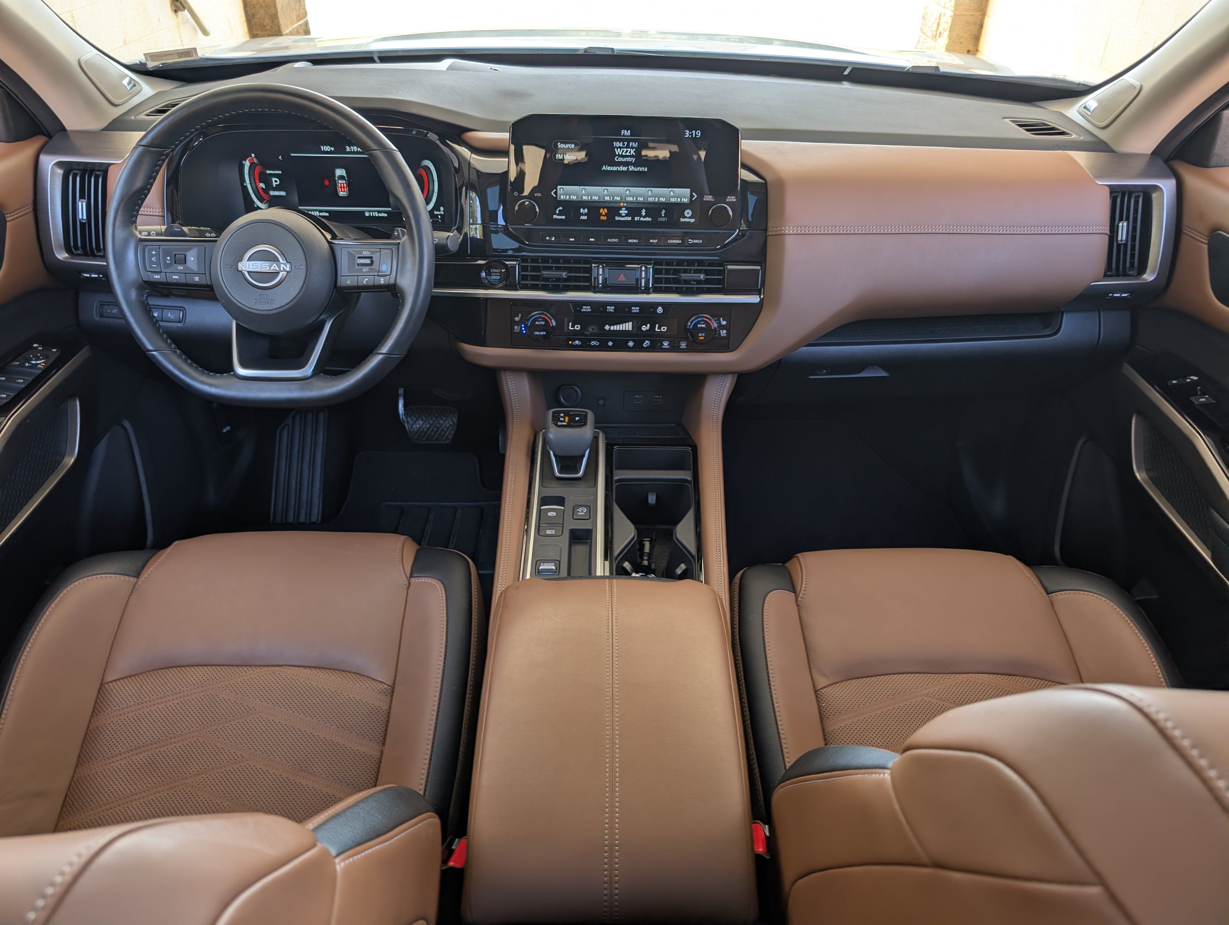 Used 2025 Nissan Pathfinder Platinum w/ Cargo Package FWD image 26