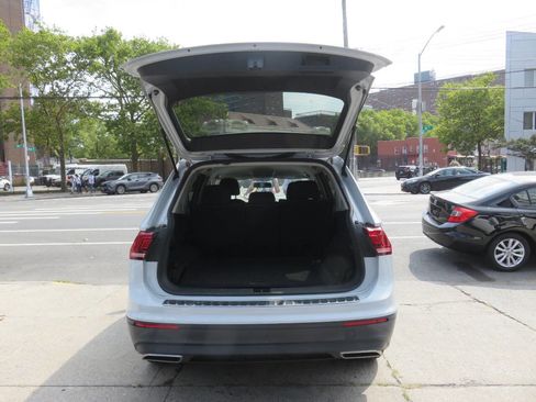 Used 2019 Volkswagen Tiguan S image 22