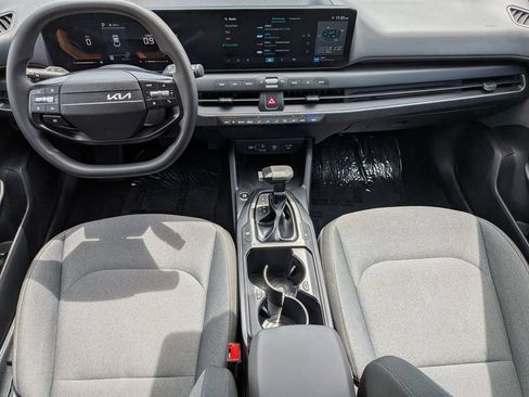 Used 2025 Kia K4 FWD image 23
