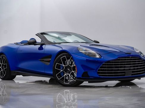 Used 2026 Aston Martin Vanquish Convertible RWD image 1