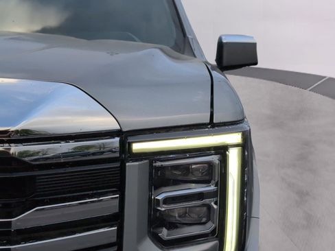 New 2026 GMC Sierra 1500 SLT w/ SLT Premium Plus Package AWD/4WD image 11