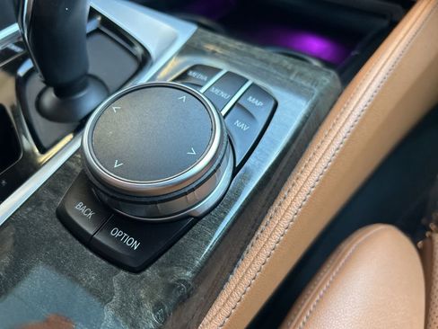 Used 2023 BMW 540i w/ M Sport Package image 55