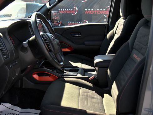 Used 2024 Nissan Frontier PRO-4X w/ Off-Road Protection Package image 17