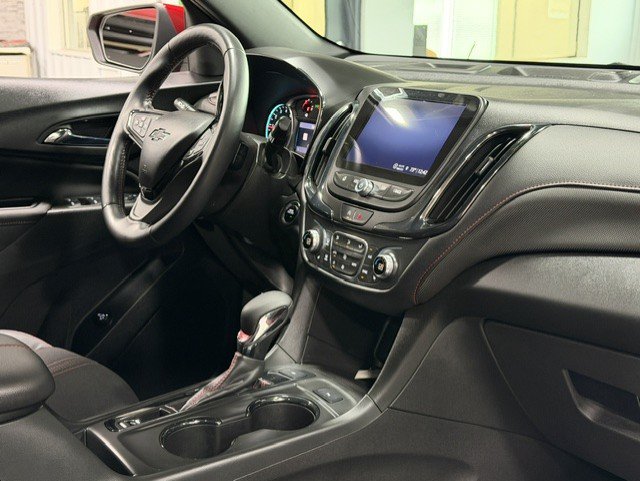 Certified 2022 Chevrolet Equinox RS w/ Infotainment Package AWD/4WD image 8