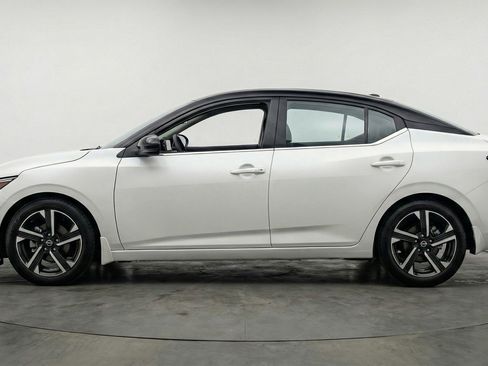 Used 2025 Nissan Sentra SV image 5