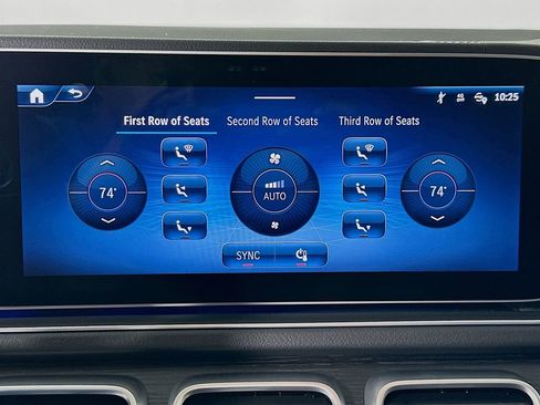 Used 2025 Mercedes-Benz GLS 450 4MATIC image 16