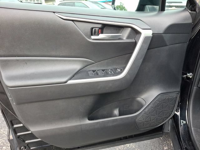 Used 2024 Toyota RAV4 XLE FWD image 13