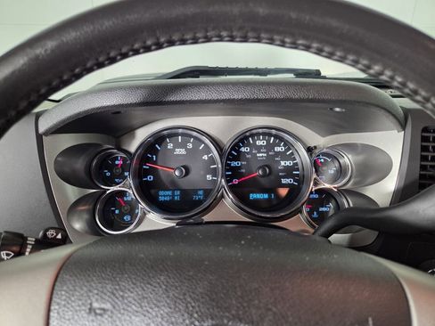 Used 2013 Chevrolet Silverado 3500 LT image 12