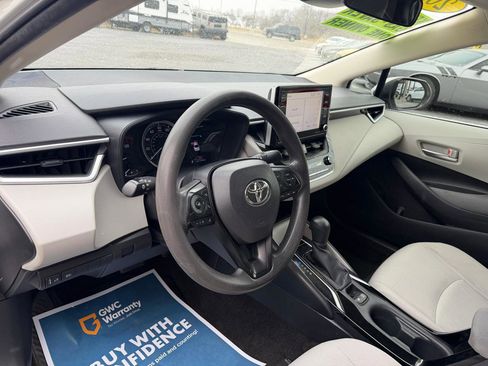 Used 2021 Toyota Corolla LE image 16