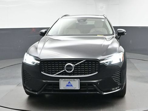Used 2024 Volvo XC60 B5 Plus w/ Protection Package Premier AWD/4WD image 3