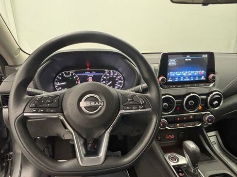 Used 2025 Nissan Sentra SV FWD image 15
