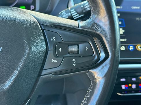 Used 2022 Chevrolet Bolt EUV Premier image 27