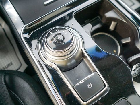 Used 2019 Ford Edge Titanium w/ Equipment Group 301A image 27